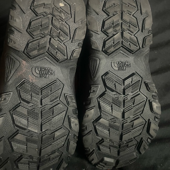 The North Face hiking boots. Heatseeker insulation and waterproof. size 7 US. - Picture 7 of 7